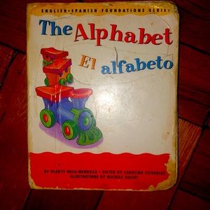 The AlphabetEl alfabeto EnglishSpanish Foundations